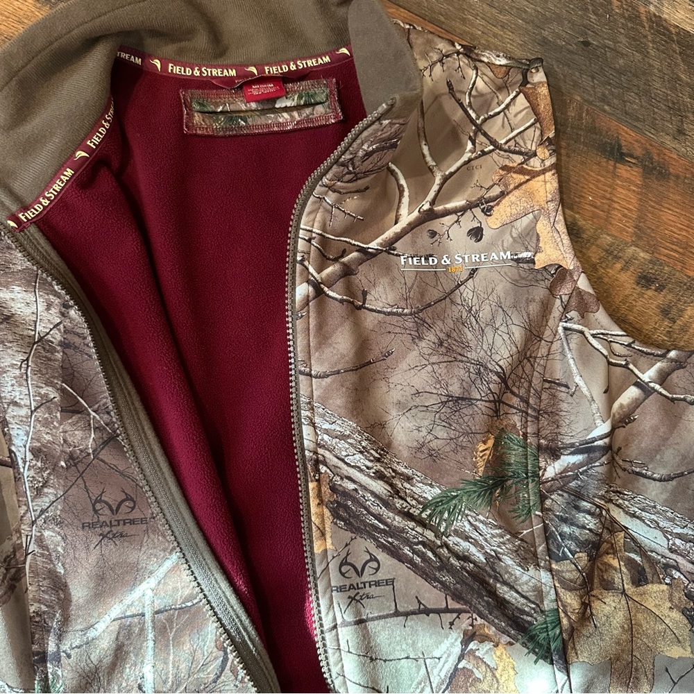 Field & Stream Realtree Camo Vest